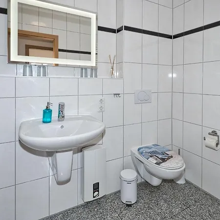 Dallacker 6, 1 *